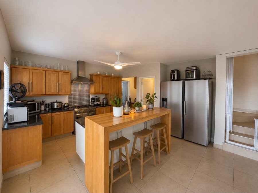 4 Bedroom Property for Sale in Waterval East North West